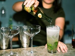 El cierre del Open Bar sacude la noche barcelonesa tras dos décadas