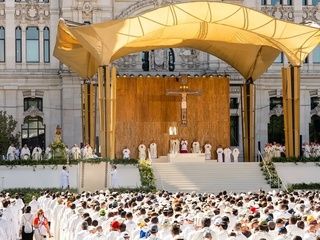 La visita de León XIV llena Cibeles y altera el centro de Madrid