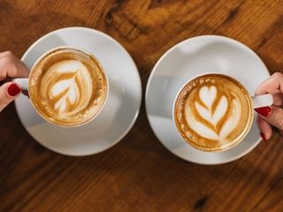 Diez cafeterías de Barcelona reparten café gratis este lunes por el Blue Monday