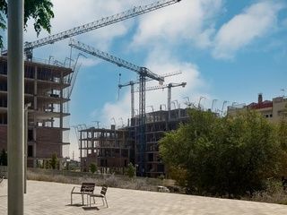 El plan de 50.000 pisos en Cataluña choca con falta de mano de obra