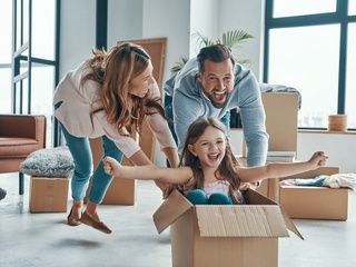 Madrid amplía su plan de vivienda: financiación total para menores de 40 y hasta el 90 % para quienes tengan 50