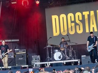 Keanu Reeves cambia Hollywood por Barcelona: Dogstar aterriza en Paral·lel 62 este julio