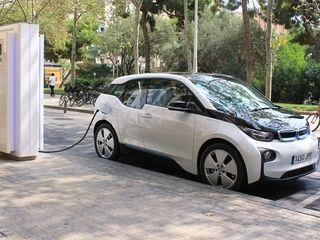 Las nuevas ZBE llegan al Baix Llobregat, pero muchos vecinos no pagarán multas hasta 2030