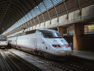 Renfe reembolsa un billete por un AVE sin aire acondicionado en verano