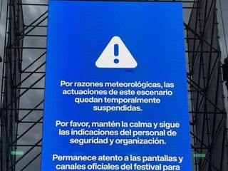 El Primavera Sound interrumpe conciertos por la lluvia en Barcelona