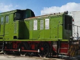 La legendaria locomotora 10335 regresa restaurada al corazón industrial de Barcelona