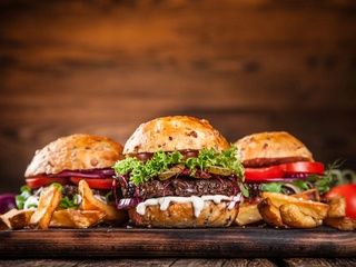 Dos hamburguesas de Madrid buscan conquistar el paladar nacional en la gran final