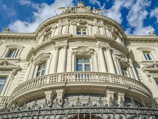 Planes gratis en Madrid tras Semana Santa: exposiciones, teatro y escapadas cerca de la ciudad
