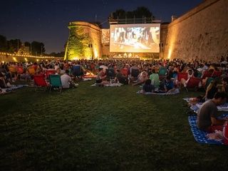 El cine bajo las estrellas regresa a Montjuïc con 16 noches de películas, conciertos y gastronomía