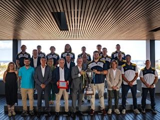 El Ayuntamiento reconoce la temporada histórica del Atlètic-Barceloneta