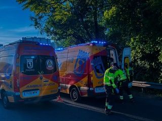 Un motorista resulta herido grave tras chocar con un coche junto a Avenida de América