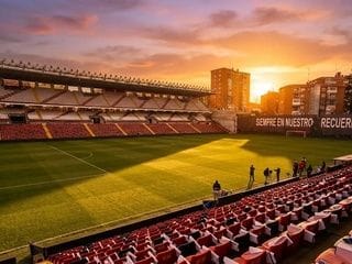 Vallecas cierra por seguridad y obliga al Rayo a mudarse temporalmente