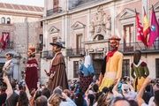 Pasacalles por el Madrid antiguo con gigantes y cabezudos