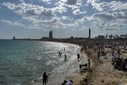 Las playas de Barcelona arrancan hoy la temporada con socorristas, chiringuitos y cambios en la arena