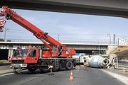 Imagen de la hormigonera volcada en la A-4.