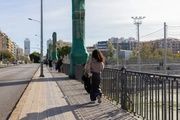  El puente de Marina por fin se renueva tras años oculto bajo redes en Barcelona