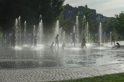  Madrid Río se llena de vida y desigualdad bajo el calor extremo