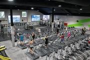  Interior del gimnasio Dreamfit Sant Adrià