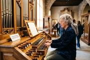  Barcelona rinde homenaje a Montserrat Torrent por sus 100 años con concierto, exposición y una placa en el Museu de la Música