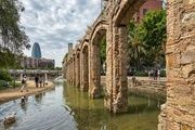 El parque del Clot recuperará sus fachadas históricas tras años protegidas con redes
