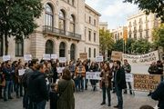 El pleno de Barcelona reclama a la Generalitat más inversión en educación