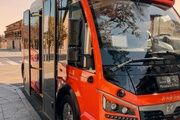 Autobús eléctrico que conecta Manzanares El Real con La Pedriza