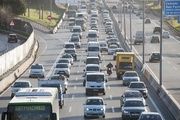  Salir de Madrid en Semana Santa se complica: atascos en la A-3 y A-5