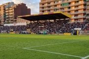 Estadio Narcís Sala con césped natural