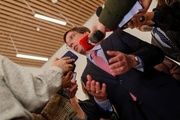 El alcalde de Madrid, José Luis Martínez-Almeida, atiende a los medios.
