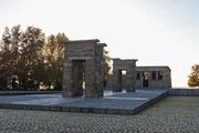  Pintadas y arañazos en el Templo de Debod reabren el debate sobre su conservación