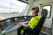  Cabina del maquinista de uno de los nuevos trenes de la R-Aeroport