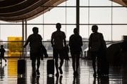Pasajeros con maletas, en el Aeropuerto Adolfo Suárez Madrid-Barajas