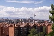  Una familia con un menor de cuatro años es desalojada en Puente de Vallecas