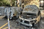 Coches quemados en el barrio de la Sagrada Família