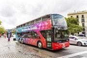  Barcelona pone en marcha sus primeros autobuses turísticos de dos pisos eléctricos
