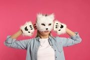  El fenómeno therian: jóvenes con máscaras de animales y el pulso de Madrid