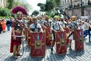  Desfile romano en Montjuïc para la llegada de ‘Los últimos días de Pompeya’