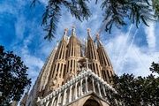  Una historia en construcción: 144 años de la Sagrada Familia y Barcelona en una exposición
