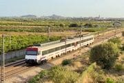  Un tren de Cercanías
