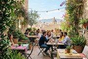 Qué terrazas descubrir esta primavera en Barcelona: patios secretos, vistas al mar y oasis urbanos