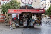  Los quioscos de Madrid se reinventan para sobrevivir en los barrios